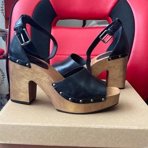 Lucky brand heel sandals